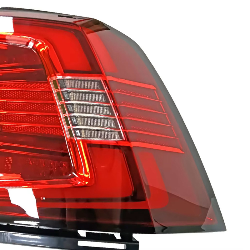 Các bộ phận hệ thống chiếu sáng ô tô OE 31108926 Đèn đèn đuôi bên phải ô tô Cho Volvo S90 2017-2019 Phụ tùng